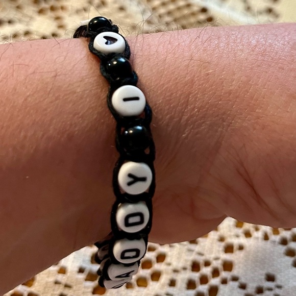 Handmade Taylor Swift BUT DADDY I LOVE HIM Beaded Bracelet - Adjustable - Picture 4 of 7